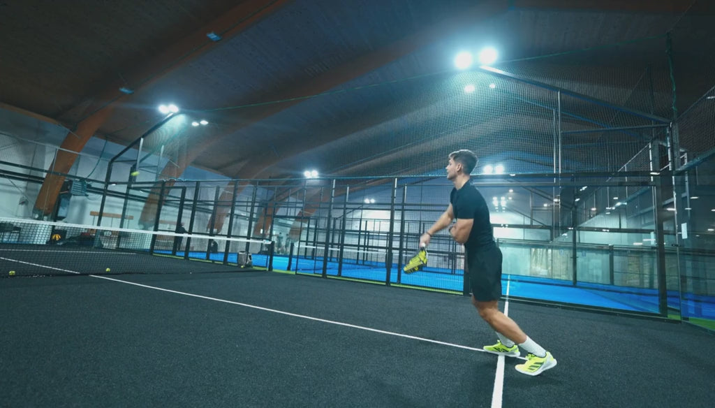 Cargar video: Video promocional de productos premium de tenis